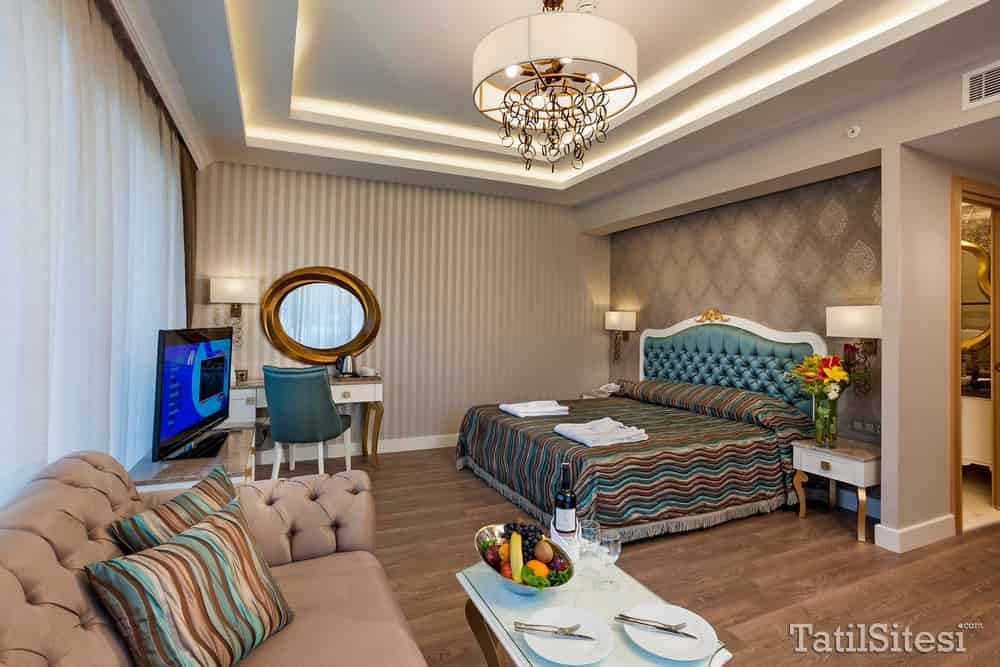 Karmir Hotel Resort & Spa